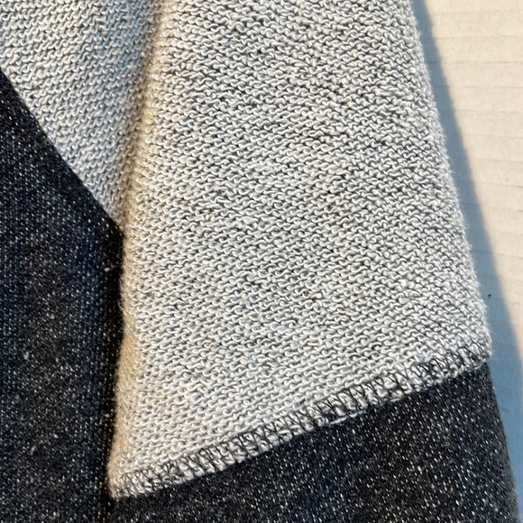 Disney Park two tone gray gold Minnie Mouse sweatshirt. Size M - Picture 6 of 7